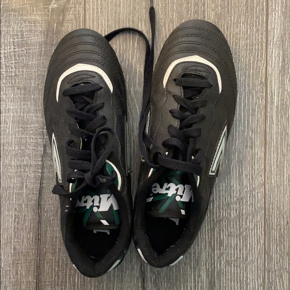 Soccer cleats